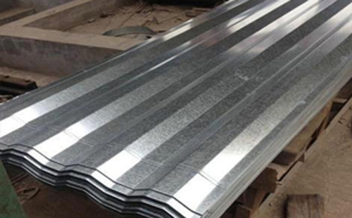 集装箱板翻新除锈流程：旧箱改民宿怎样选玛多集装箱板